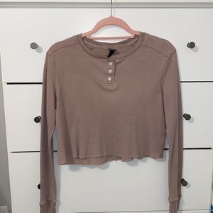 Wild Fable light pink button up long sleeve top, size M